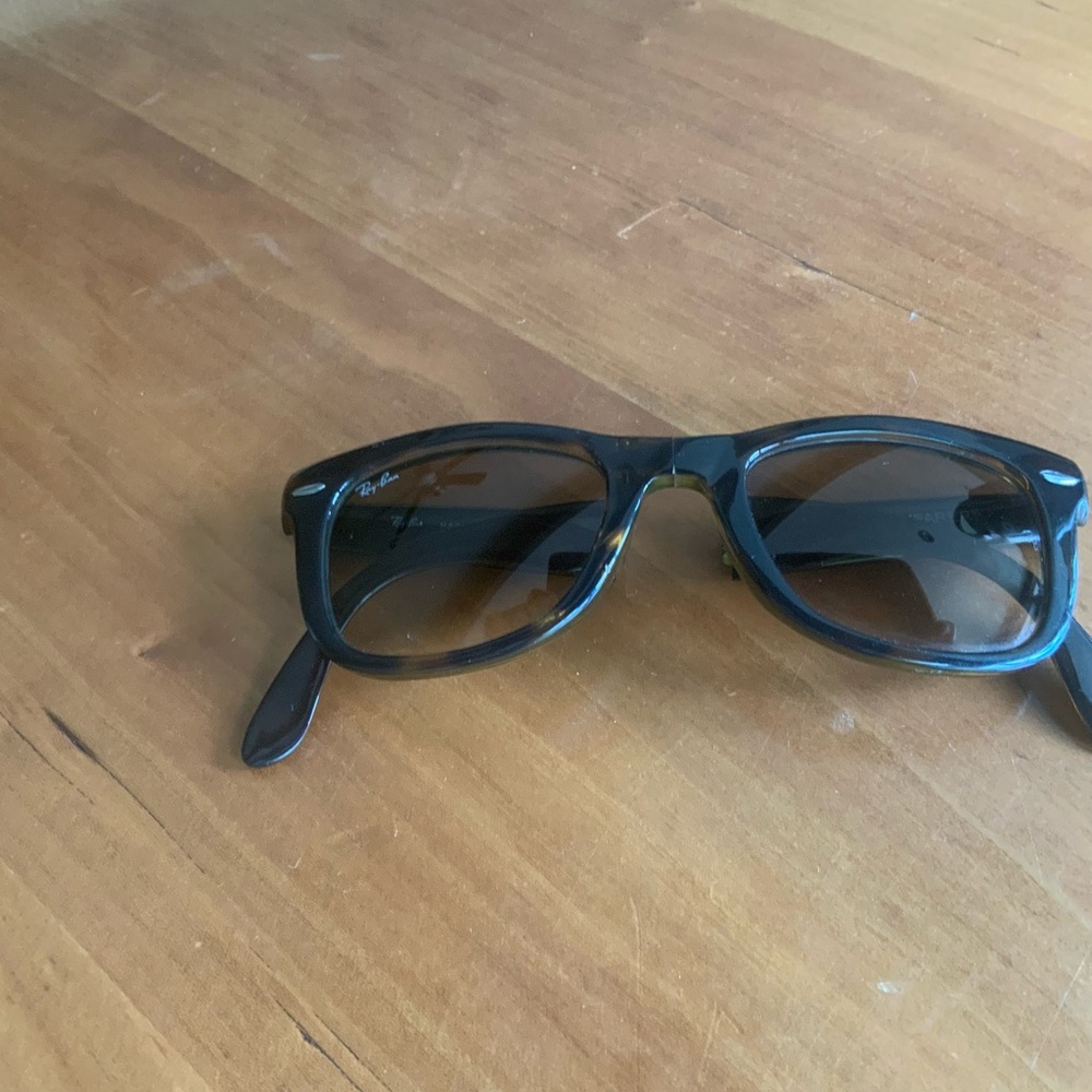 Ray-Ban RB4105 FOLDING WAYFARER Light Havana